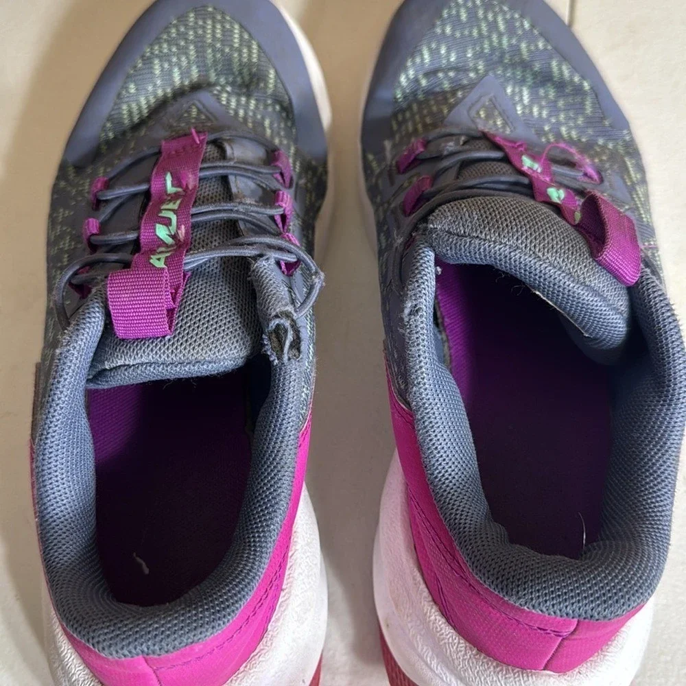 Under Armour Gray and Pink Athletic Shoes Girls Size 3‎